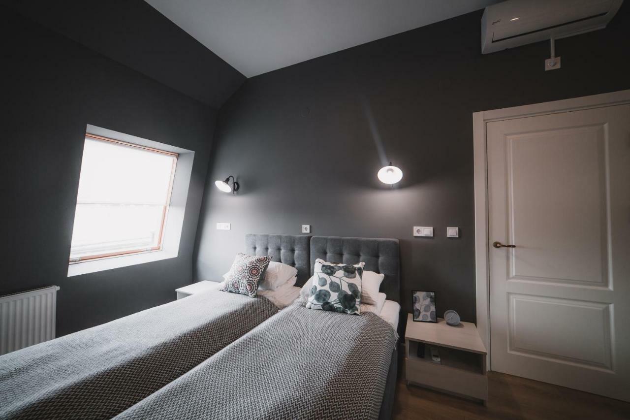 לבוב Kostjukowski Apartments Lychakivska 70A מראה חיצוני תמונה