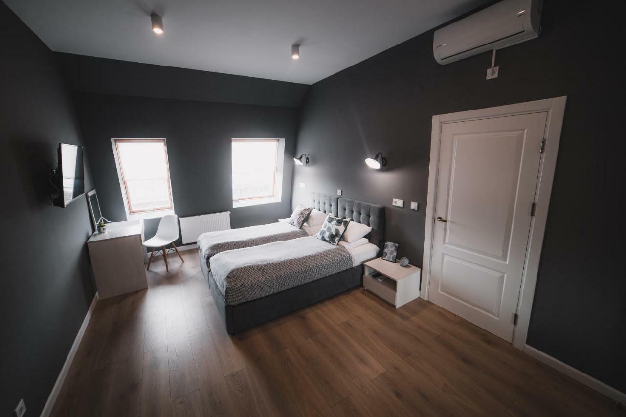לבוב Kostjukowski Apartments Lychakivska 70A מראה חיצוני תמונה