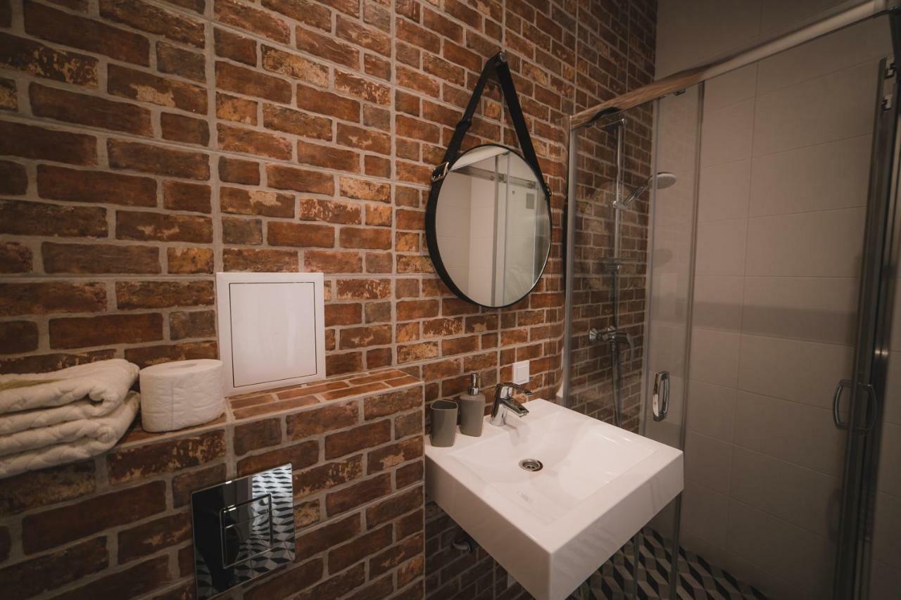לבוב Kostjukowski Apartments Lychakivska 70A מראה חיצוני תמונה