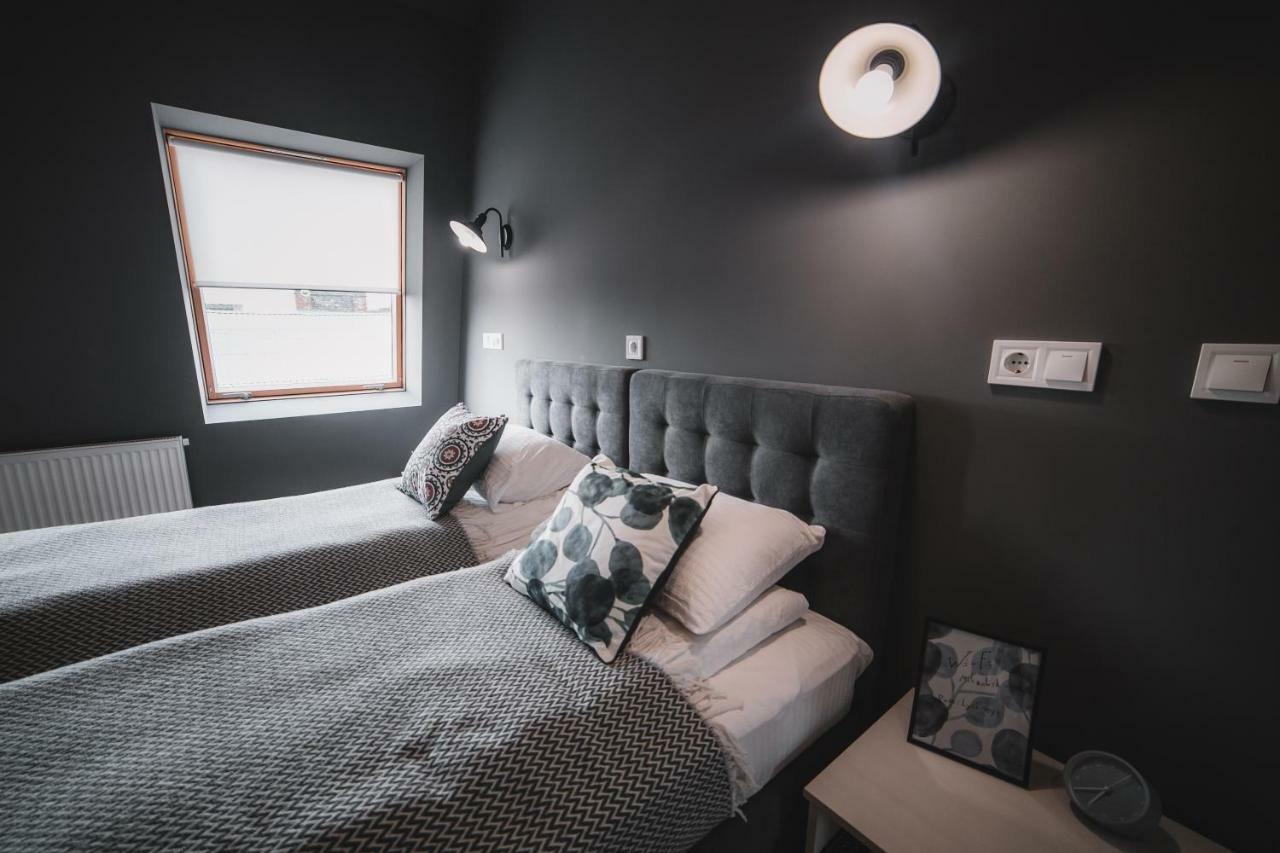 לבוב Kostjukowski Apartments Lychakivska 70A מראה חיצוני תמונה